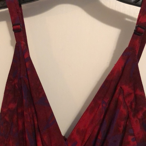 Authentic Hawaiian dress reds and hints of purple flower print - Picture 5 of 11